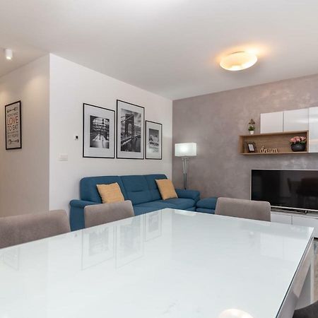 Apartment Ferias Trogir Ngoại thất bức ảnh