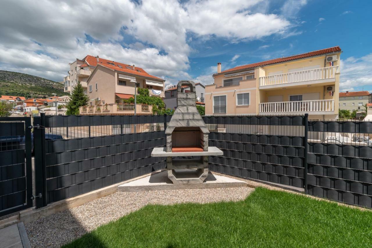 Apartment Ferias Trogir Ngoại thất bức ảnh