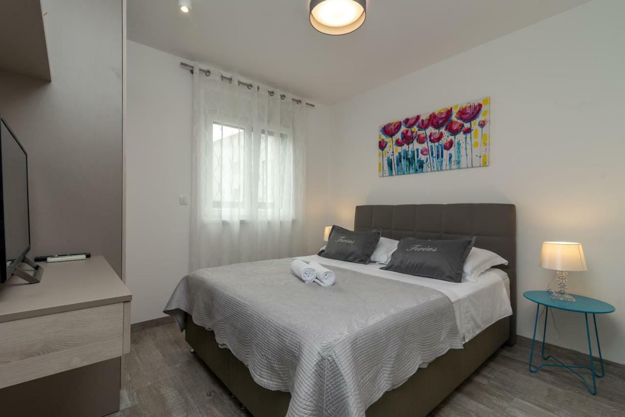 Apartment Ferias Trogir Ngoại thất bức ảnh