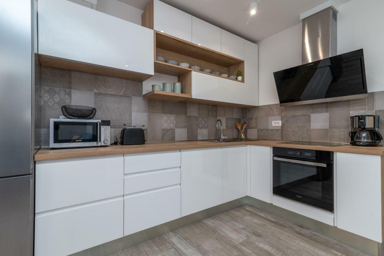 Apartment Ferias Trogir Ngoại thất bức ảnh