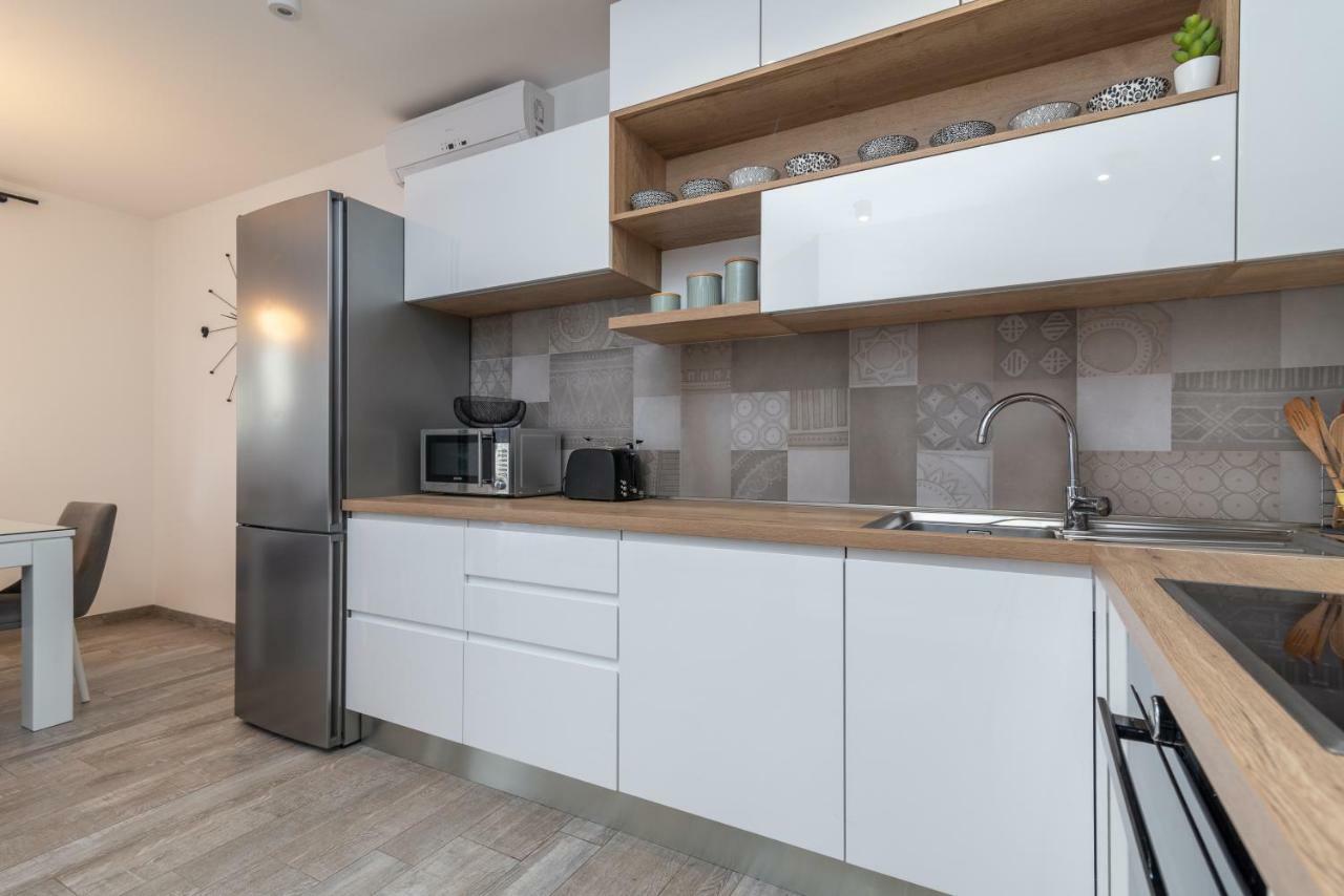 Apartment Ferias Trogir Ngoại thất bức ảnh