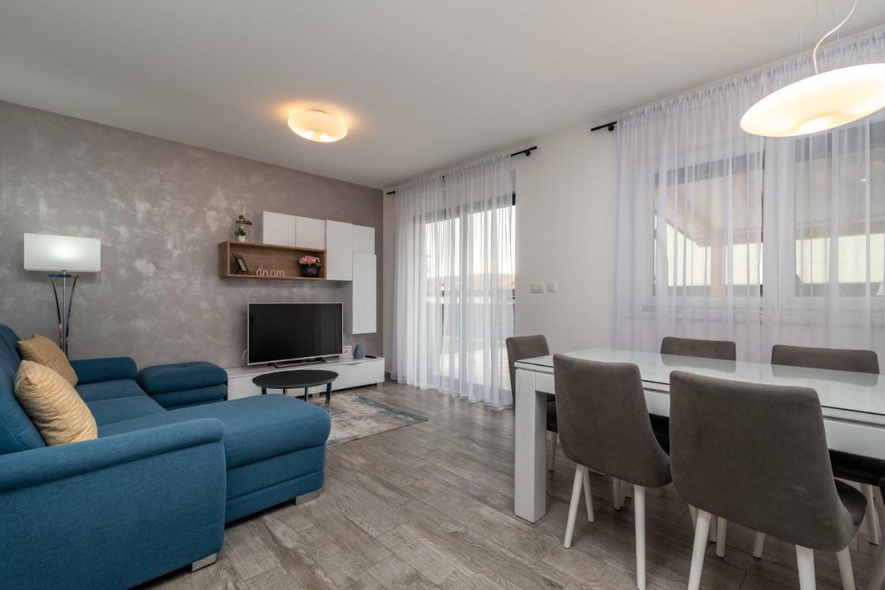 Apartment Ferias Trogir Ngoại thất bức ảnh