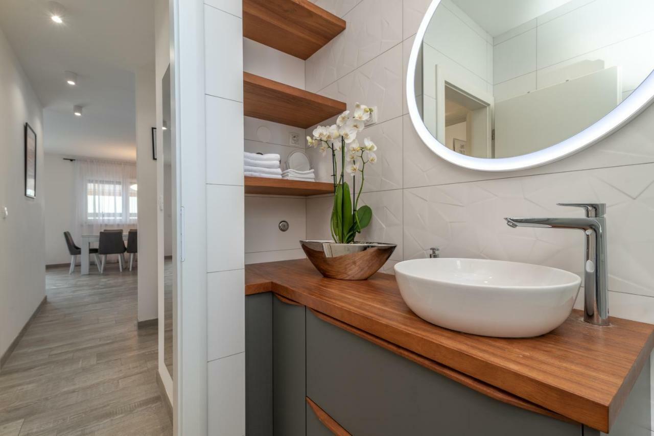 Apartment Ferias Trogir Ngoại thất bức ảnh