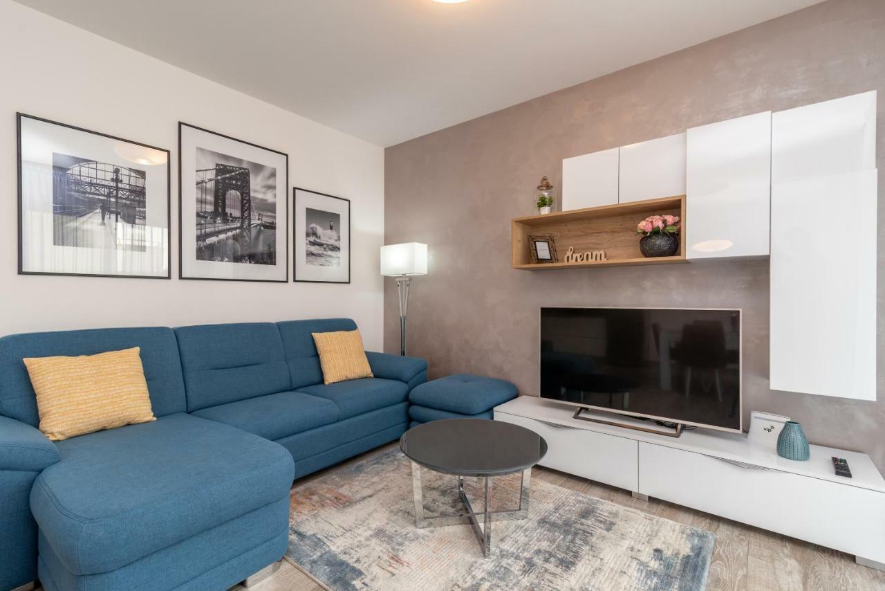 Apartment Ferias Trogir Ngoại thất bức ảnh